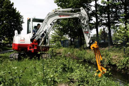 Takeuchi TB260