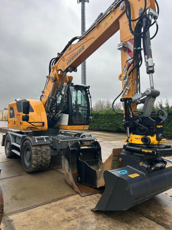 Liebherr A916 compact